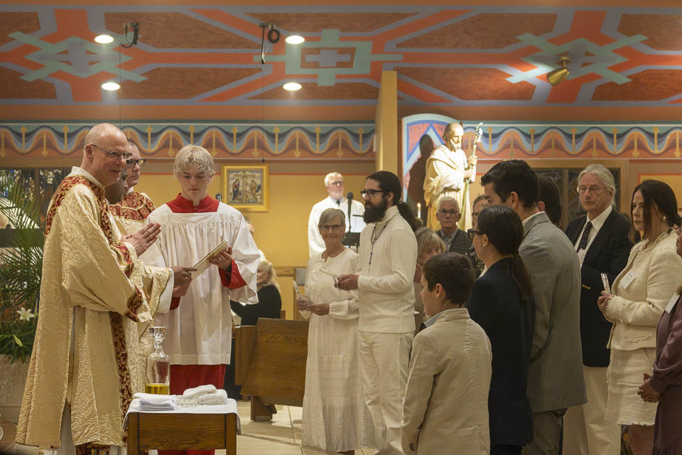 2026-StMary-EasterVigil (103 of 215).jpg